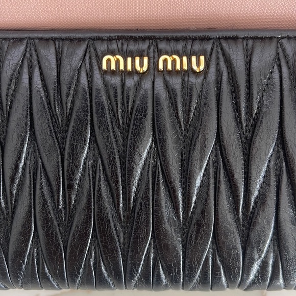 miu miu Large Nappa Metelasse Lux zip around wallet - Picture 2 of 7
